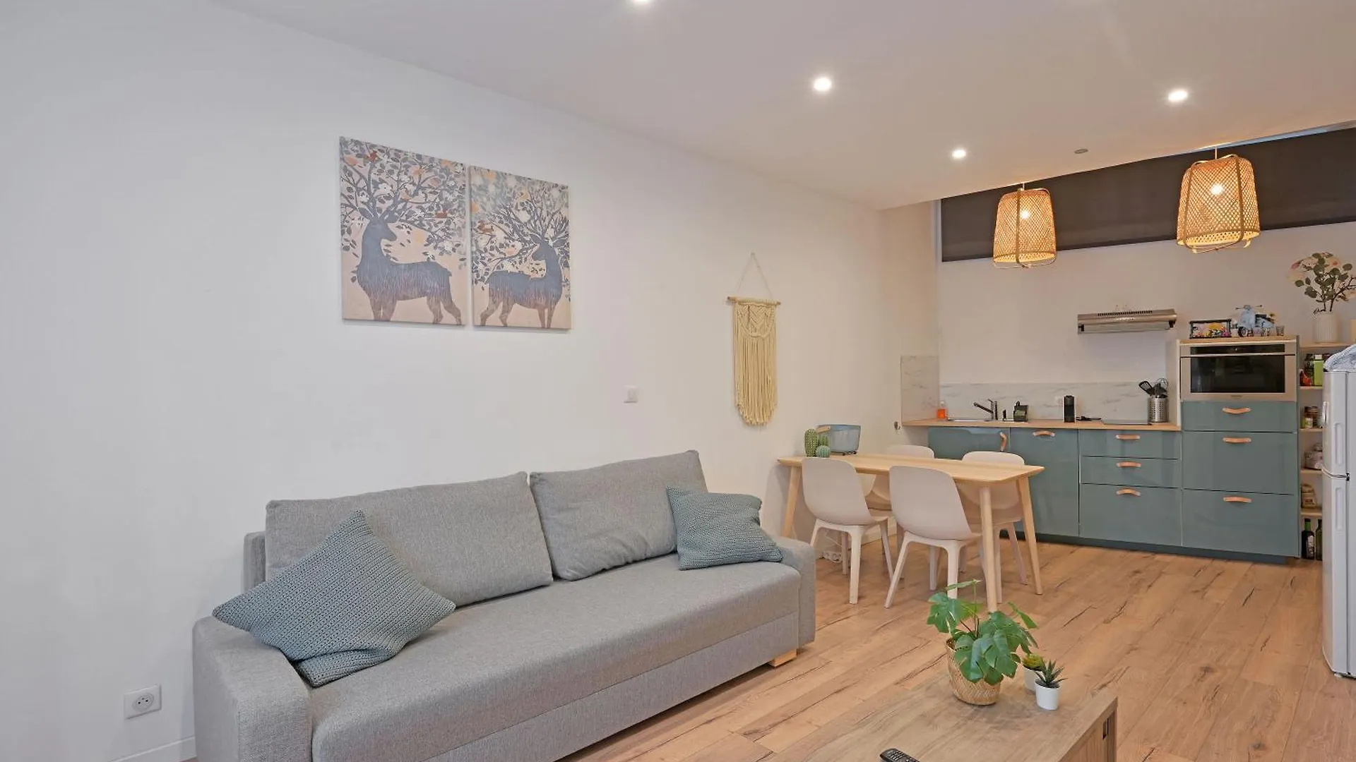 Studio Andrea - Proche Theatres Et Place Des Corps Saints - Wifi Avignon