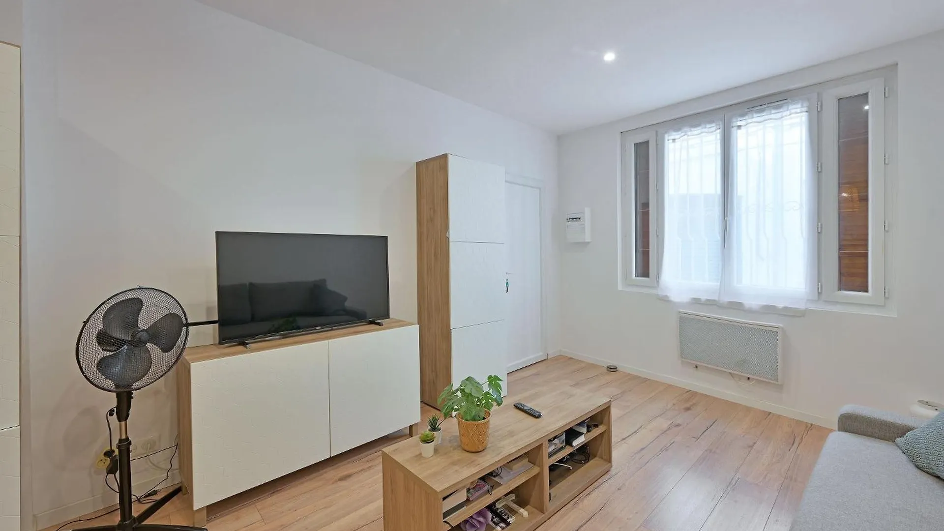 Studio Andrea - Proche Theatres Et Place Des Corps Saints - Wifi Avignon